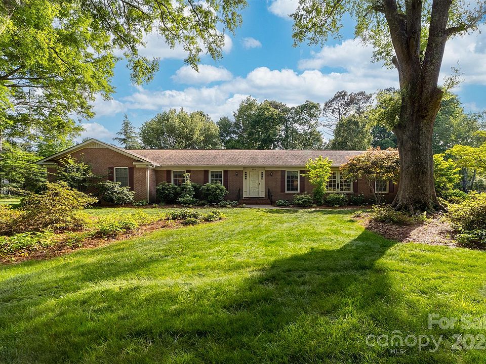 1st image of 8913 Oxford Pl