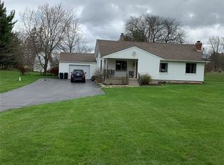 6219 E Maple Ave, Grand Blanc, MI 48439