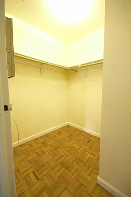 Rented by Link NY Realty | media 8