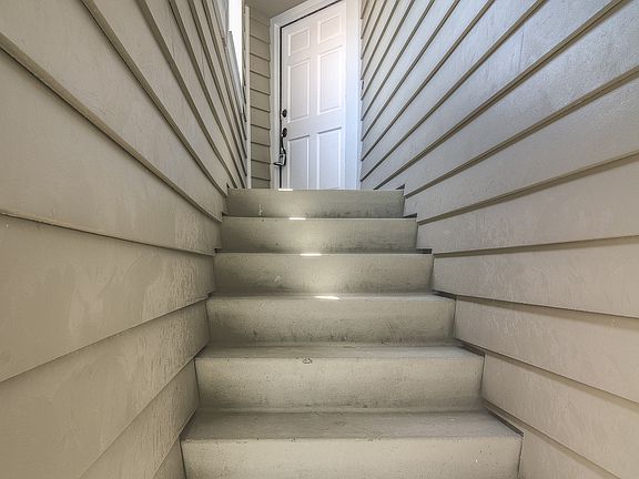 3rd image of 307 34th St