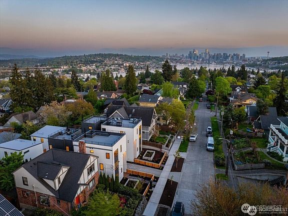 3rd image of 4116 A Burke Avenue N