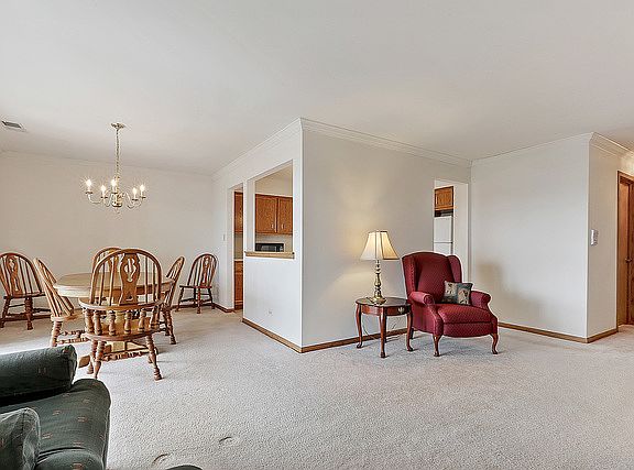 4th image of 5610 158th St APT 105