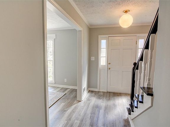 5th image of 1109 Timberland Dr