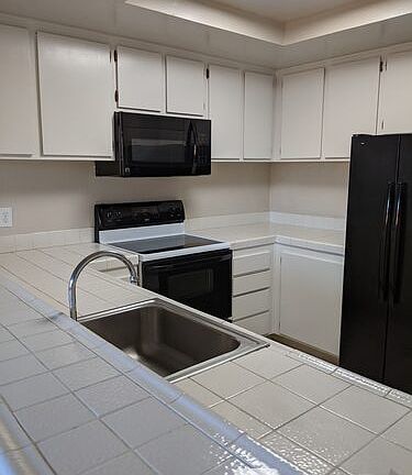 2nd image of 1313 Merrivale West Sq #1313