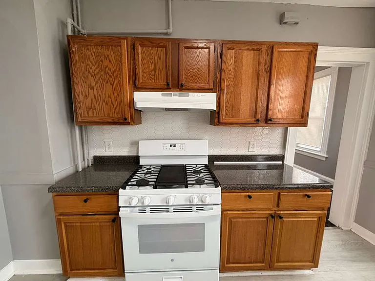 169 Gilbert Ave #1A — Photo 1