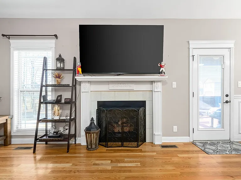 2226 Fairfax Dr — Photo 10