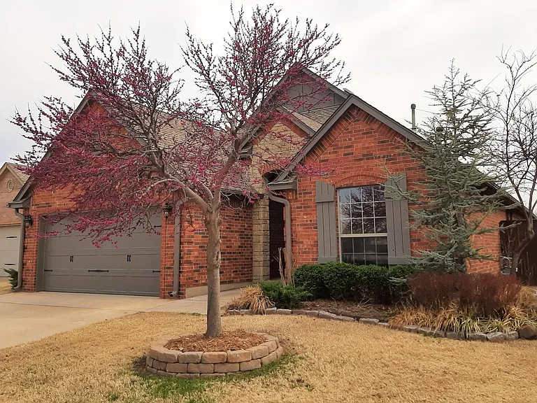 3610 Carnoustie Dr — Photo 2