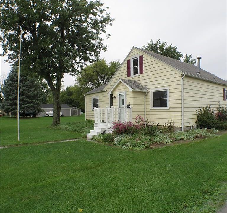 1st image of 325 E Main St