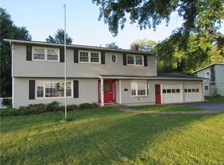 919 Tuscarora Rd, Chittenango, NY 13037