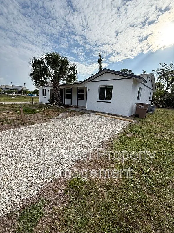 Building Photo - 1322 Del Pine Dr