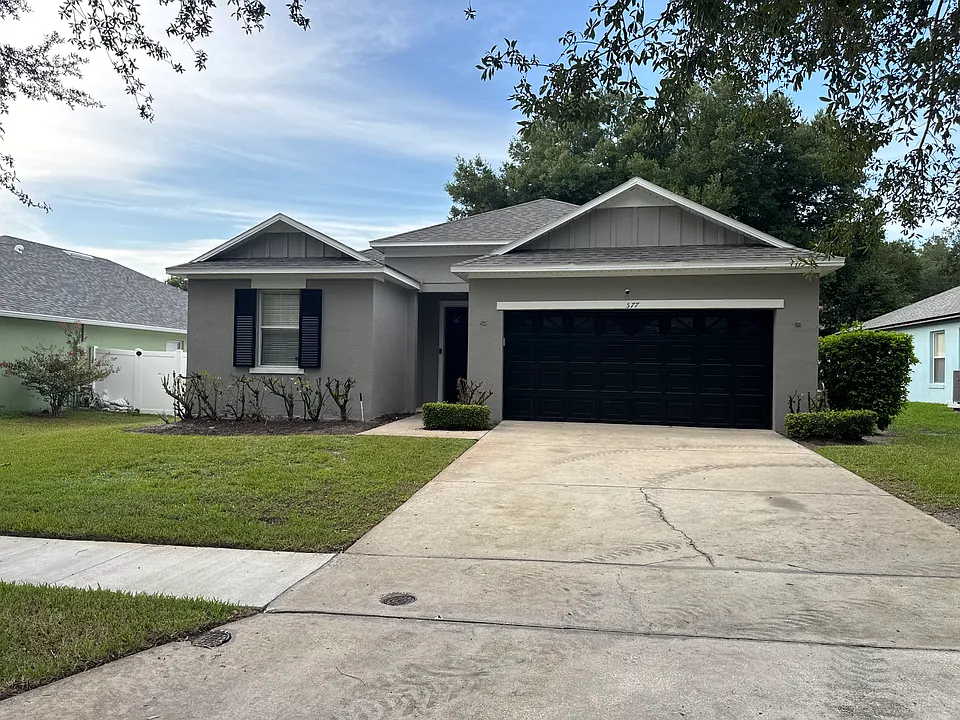 577 Vicks Landing Dr