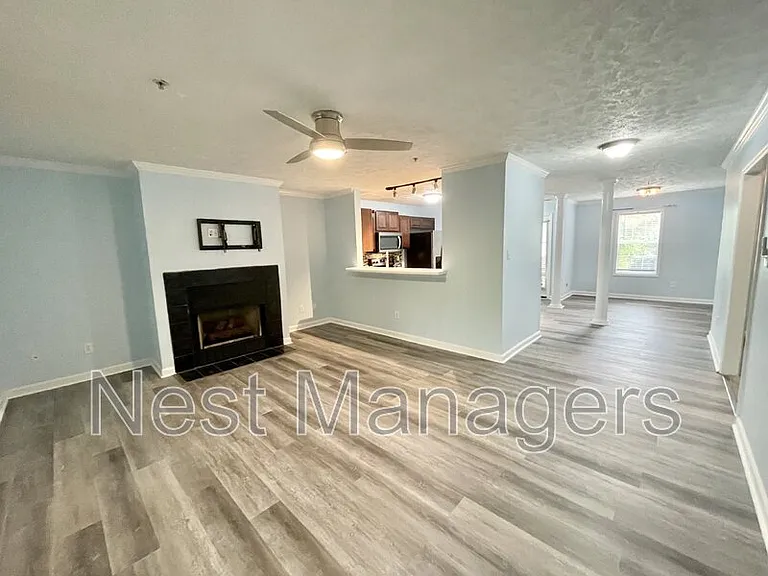 350 Bubble Creek Ct #3 — Photo 2