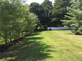 10 Patrick Dr #A, Seymour, CT 06483