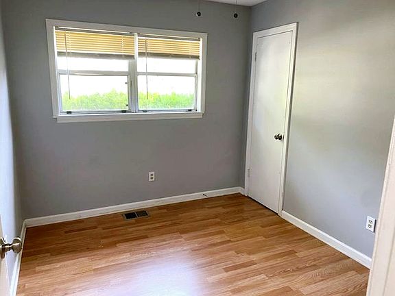 3rd image of 242 N Lake Dr