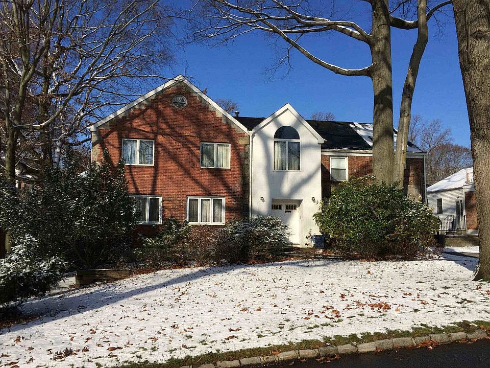 2nd image of 22 Shore Park Rd