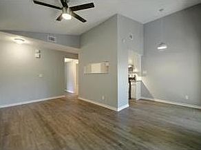 5th image of 1006 Fieldwood Dr