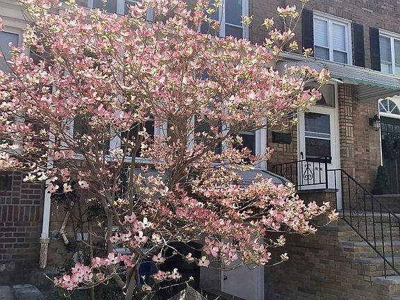 4th image of 22-23 36th St #2