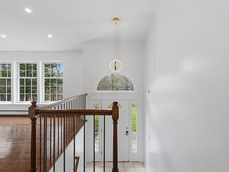 600 Twin Arch Rd — Photo 4