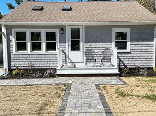 11 7th St, Wareham, MA 02571