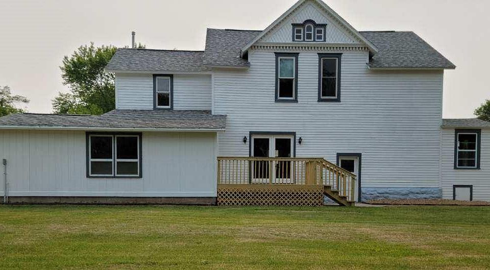 1st image of 818 7th Ave N