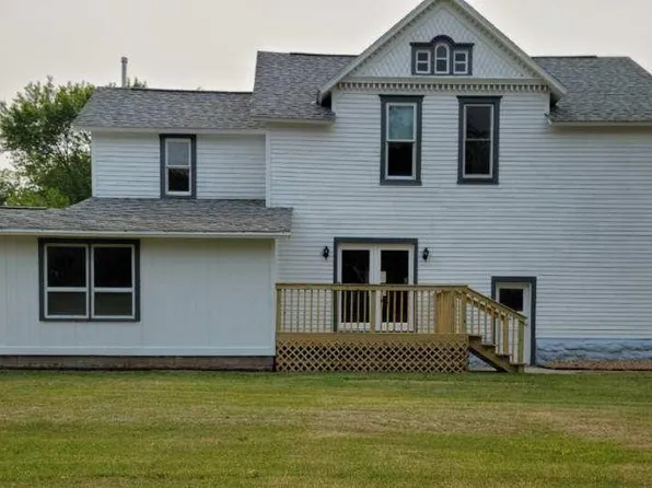 818 7th Ave N, Saint James, MN 56081