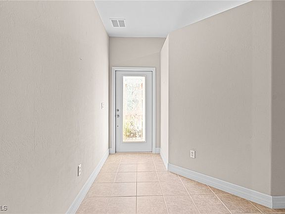 4th image of 2267 Carnaby Ct