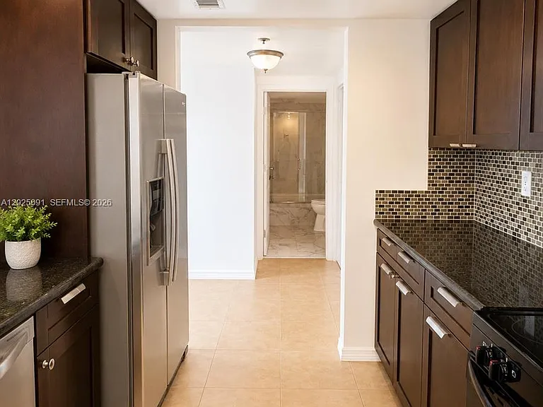 7601 E Treasure Dr #622 — Photo 11