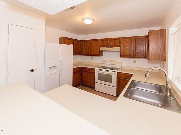 5th image of 2770 W Calle Del Tigre