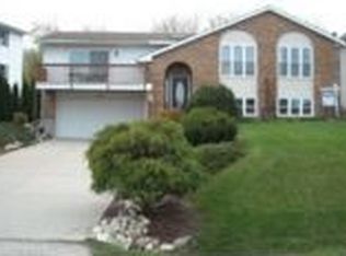 1671 Candlewick Dr SW, Poplar Grove, IL 61065