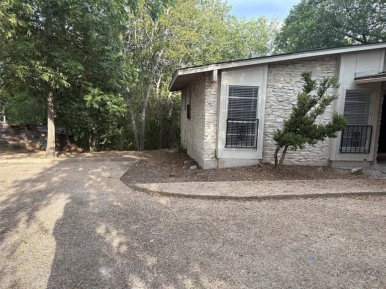 11913 Rennalee Loop — Photo 39