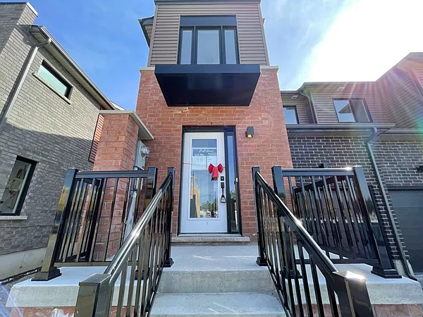 141 Turnberry Lane — Photo 2