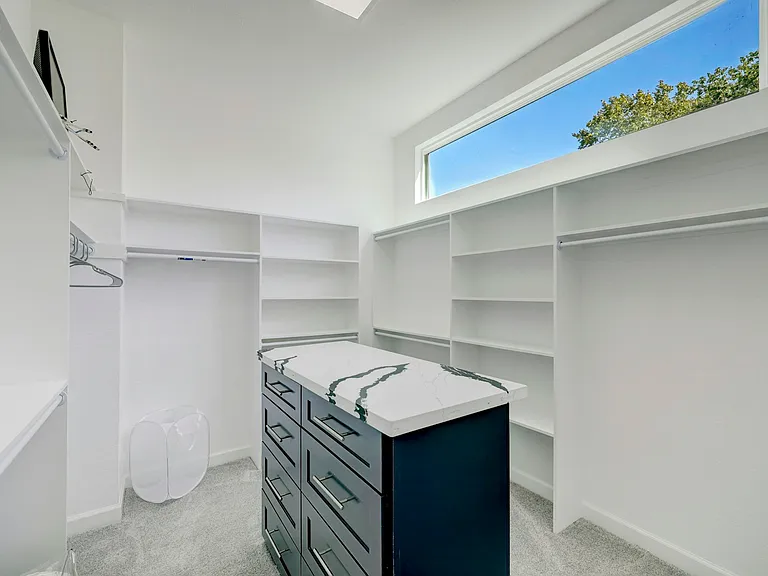 5126 Lyndhurst Dr #B — Photo 20