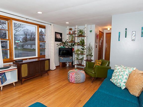 4th image of 110 Oehman Blvd