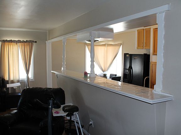 4th image of 16834 E Gragmont St