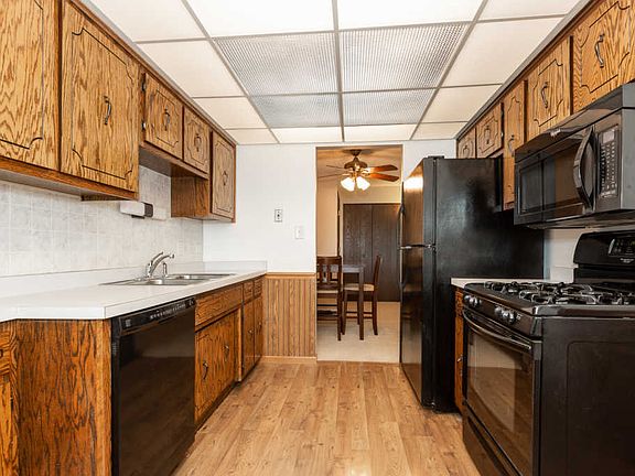3rd image of 13609 S Lamon Ave APT 608