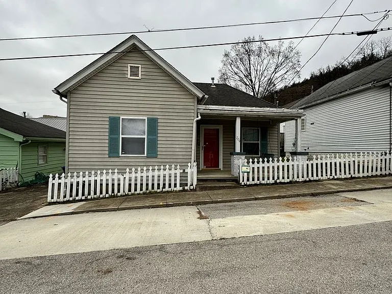 704 Chinn Ave — Photo 4