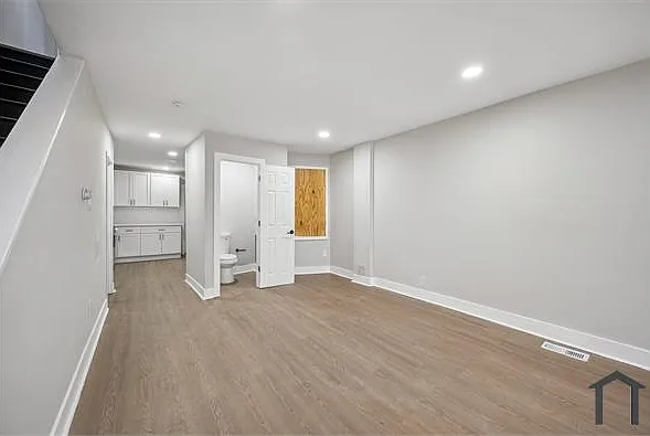 40 W Reger St — Photo 7