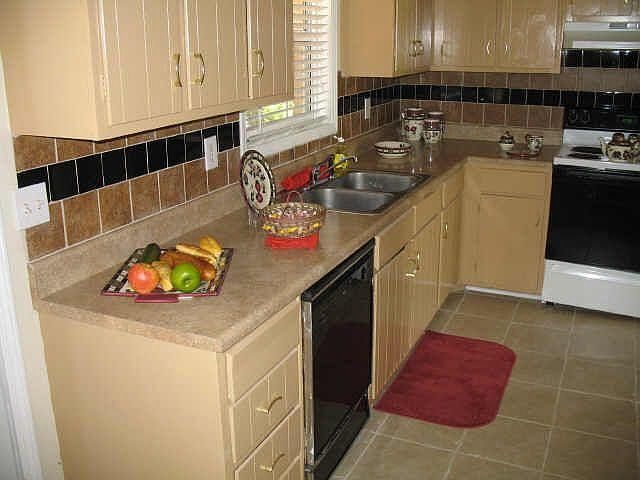 2nd image of 5147 Edgemoor Dr
