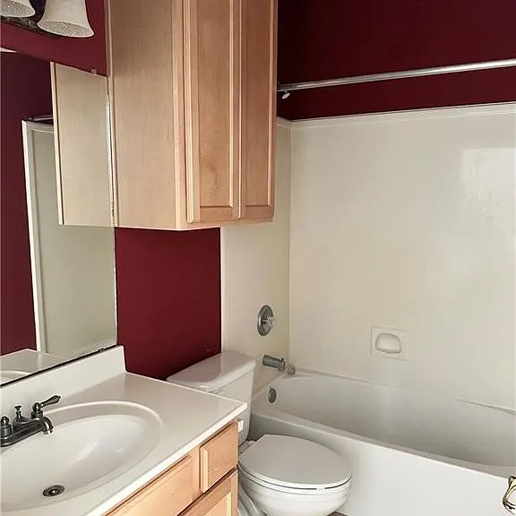 7613 Bayonne Dr — Photo 10