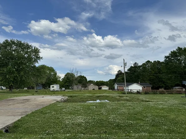 111 Meridale St, Waverly, TN 37185