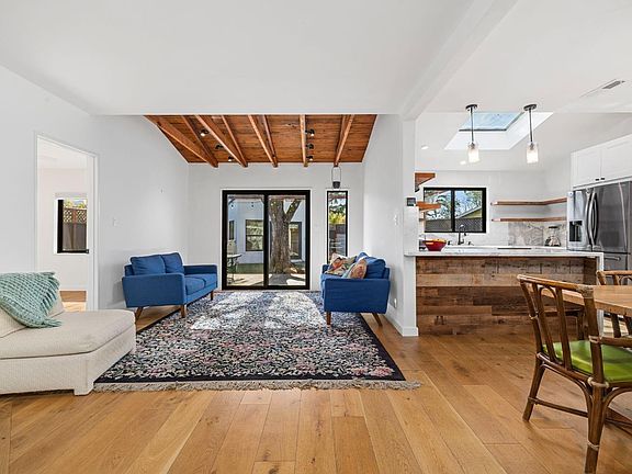 4th image of 206 Vendola Drive
