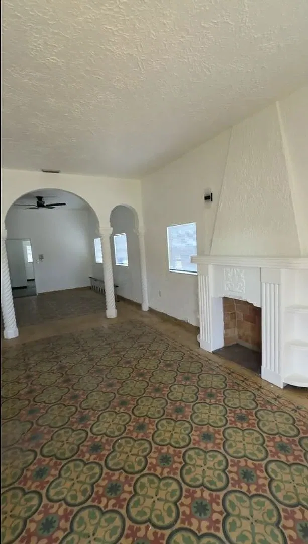 2978 NW 28th St (Catalina's Properties) — Photo 2