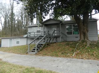 102 Edgehill Ln, Oak Ridge, TN 37830