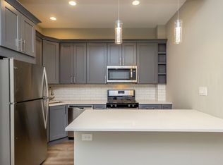 1055 N Wolcott Ave #1R, Chicago, IL 60622