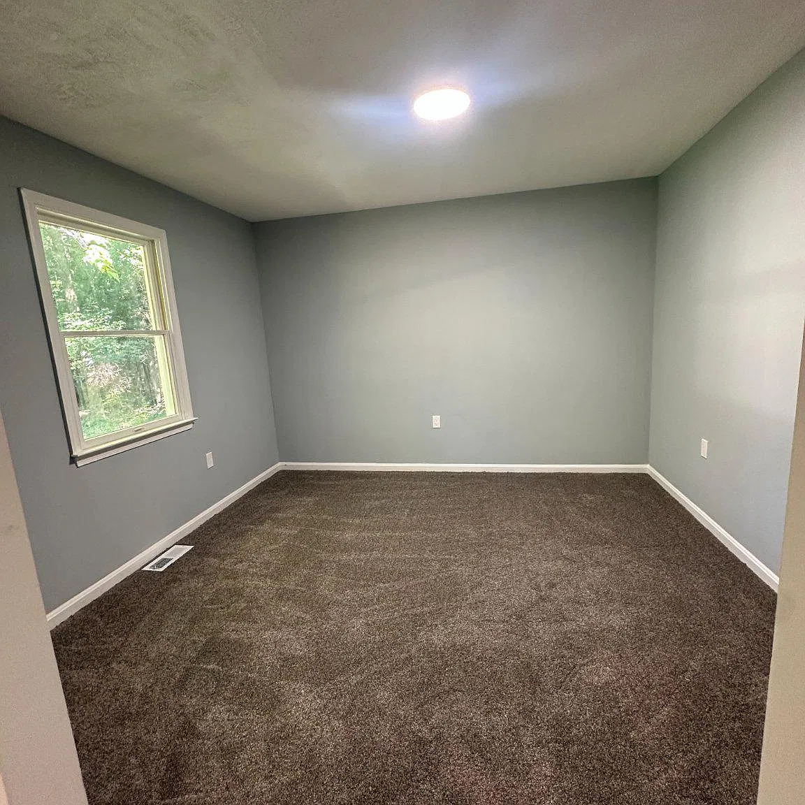 3 bed, 2.0 bath, 1539 sqft, $1,800 — Photo 4