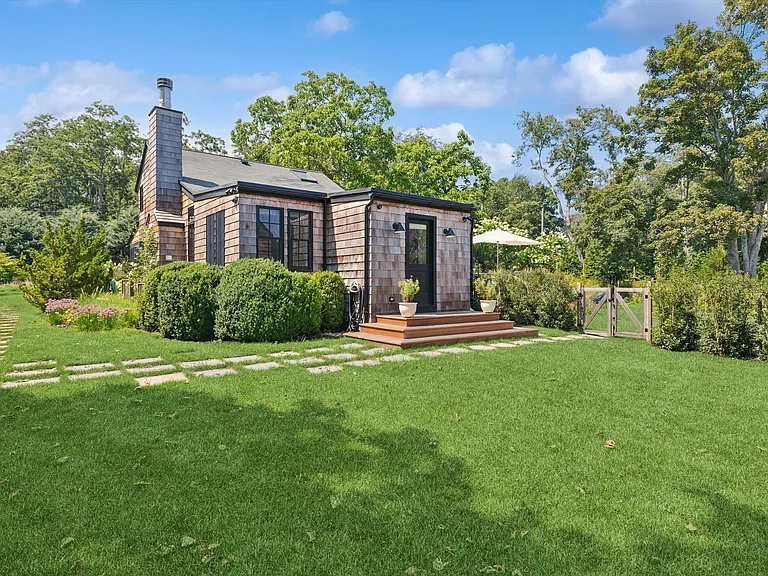 244 Edge Of Woods Rd — Photo 36