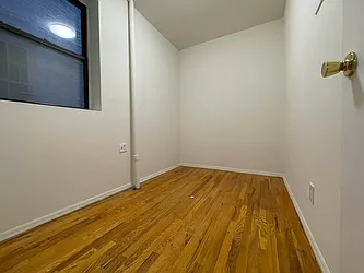 Rented by HOLTON REAL ESTATE INC.