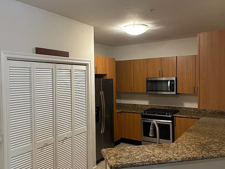 1465 C St #3206 — Photo 5