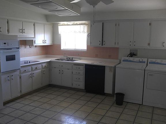 5th image of 10722 W Peoria Ave