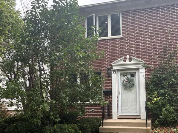 33 N Madison Ave, La Grange, IL 60525